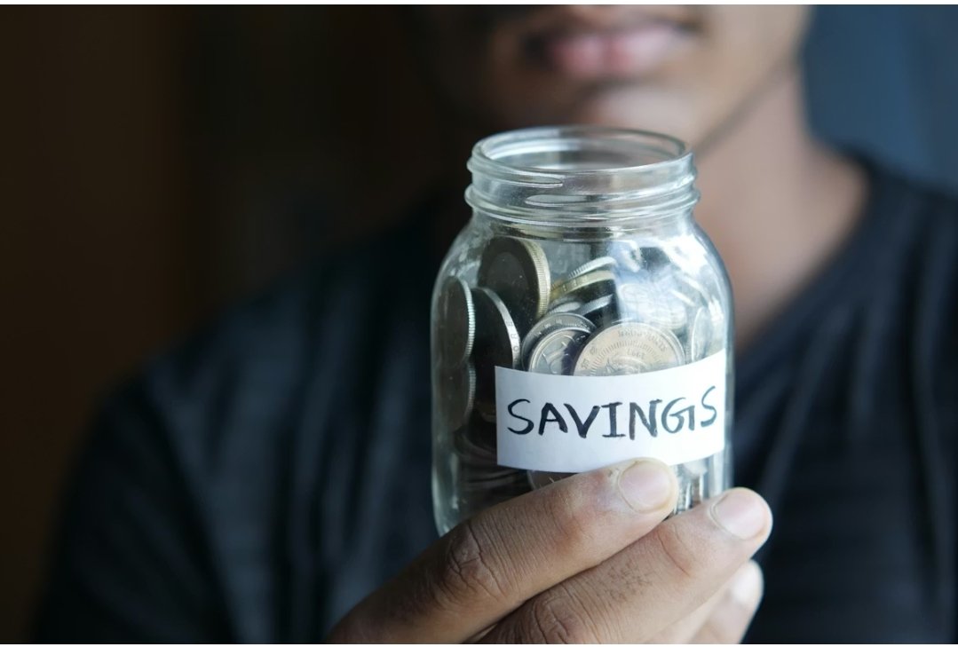 How AI Tools Can Help Nigerians Build an Emergency Fund in 2026 (Even on a Small Salary)